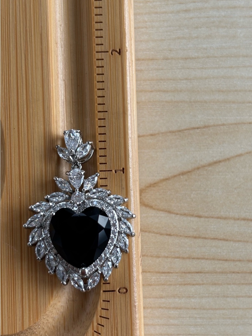 Cubic Zirconia Black Heart Silver Pendant - Picture 6 of 6